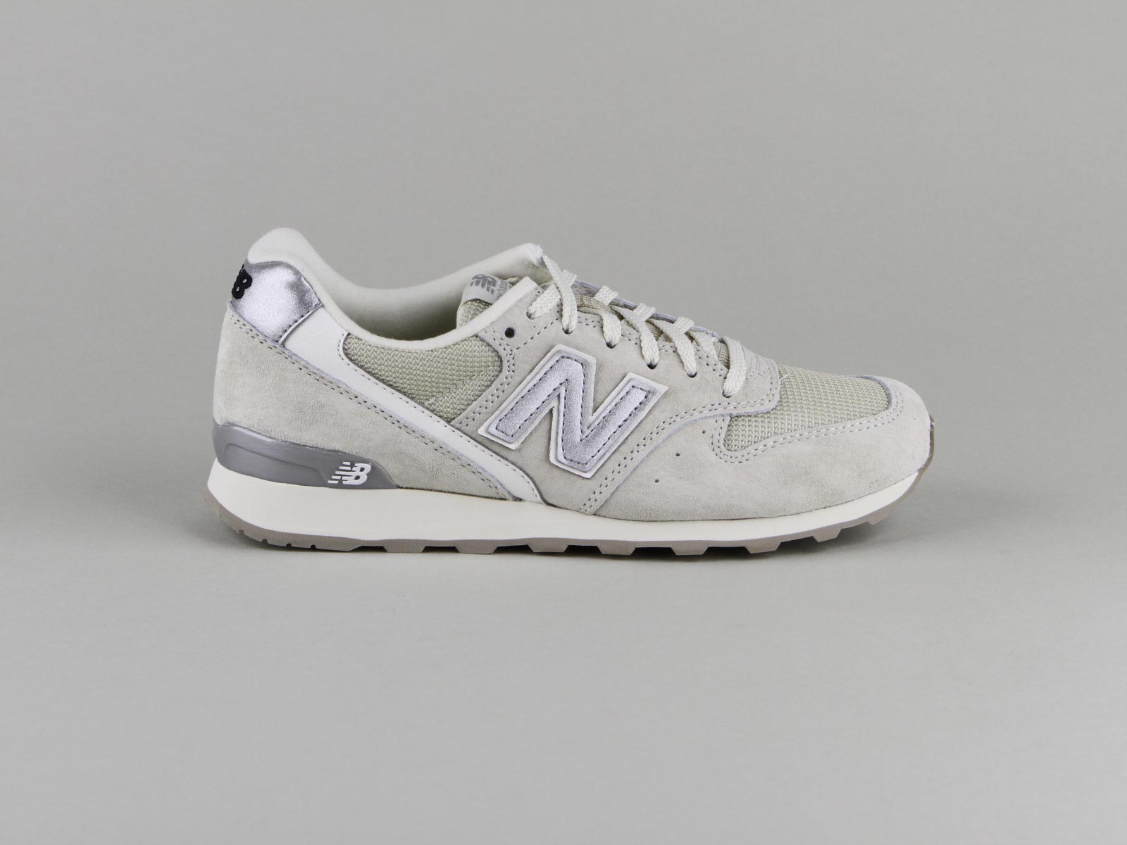 new balance beige blanche